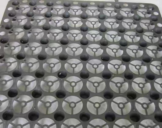 蓄排水板的功能和施工